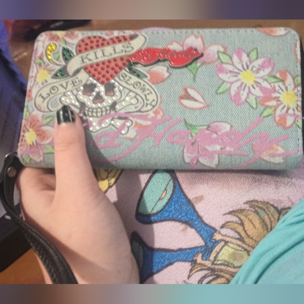 Ed Hardy Blue and Pink Floral Skull Zip Wallet - Picture 2 of 3